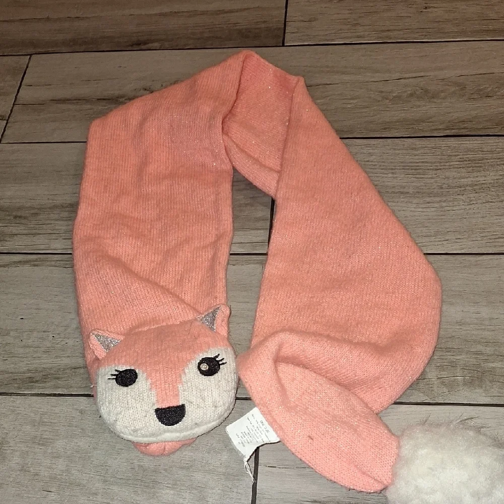 🦔Adorable Peach Fox Kids Scarf💘
